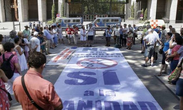 La 46ª Marea Blanca denuncia el cierre de más de 3.000 camas hospitalarias este verano