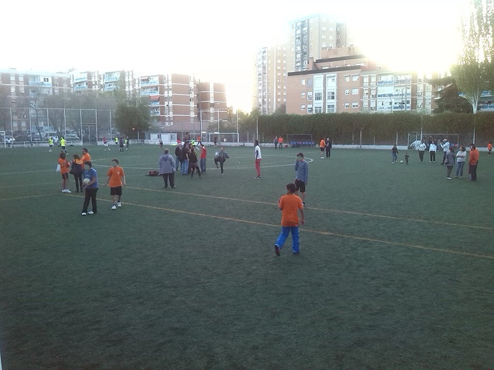 La empresa Palestra Atenea impide que 80 niños de La Elipa jueguen al fútbol en su barrio