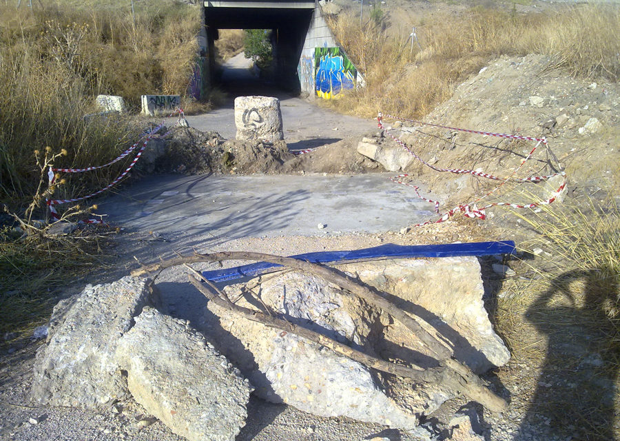 La ”trastienda” del Parque Lineal del Manzanares, pasto del abandono municipal