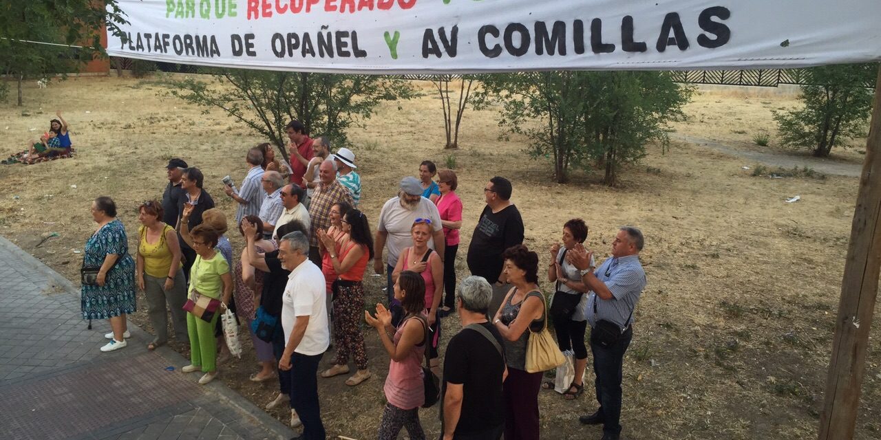 Los vecinos de Opañel protestan ante el Arzobispado por bloquear la solución al conflicto con la parroquia de “los kikos”