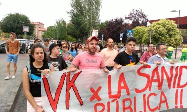 Varios centenares de personas reclaman en Vallecas mejorar los accesos al Hospital Infanta Leonor