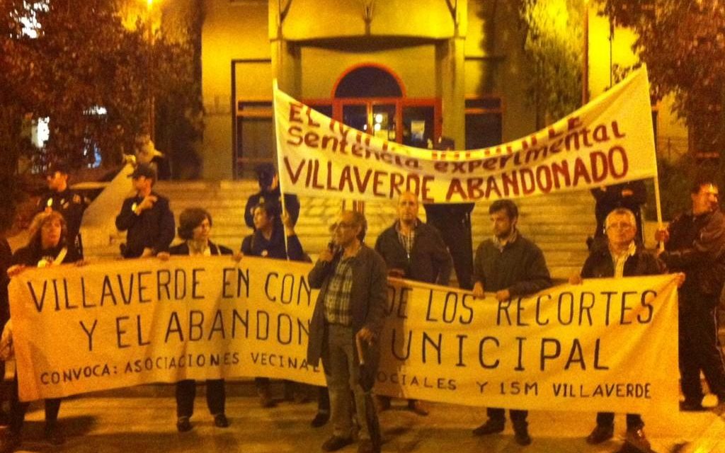 Villaverde Alto sale a la calle para exigir la remodelación de su colonia experimental