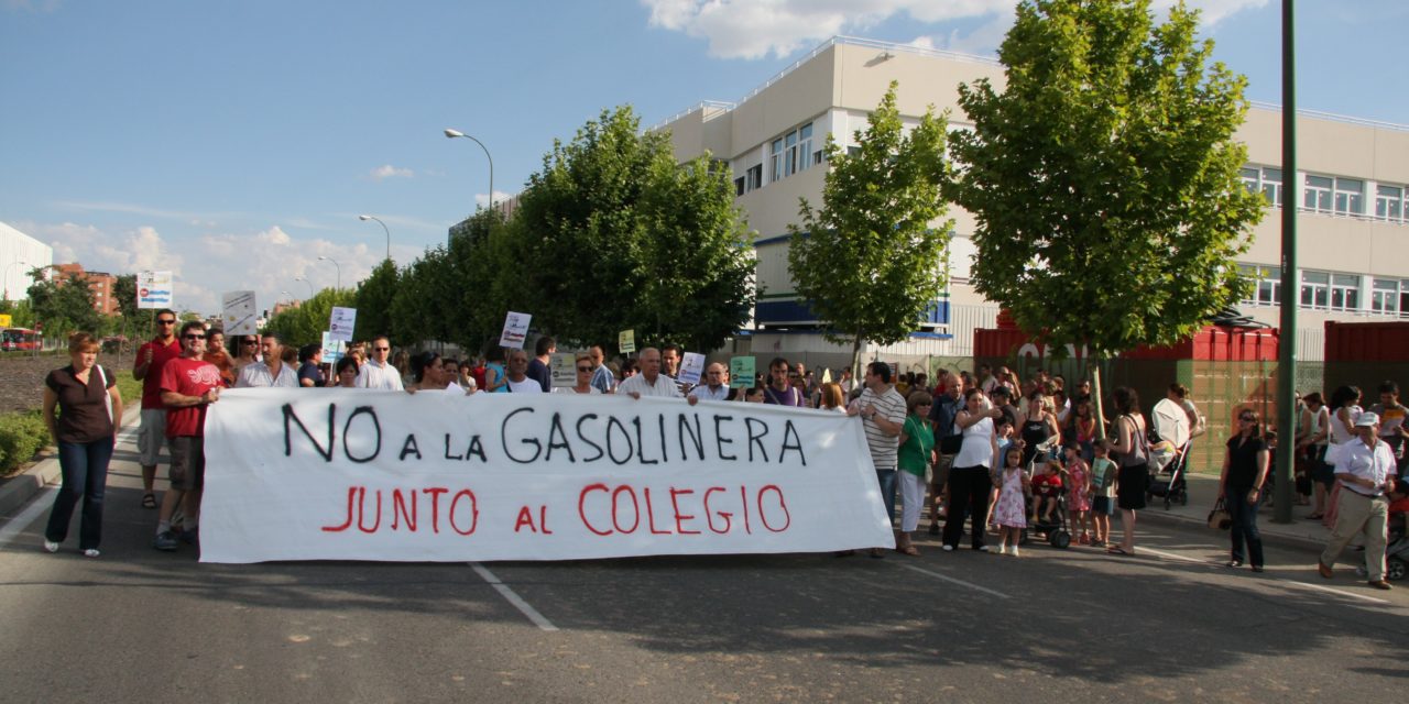 Carabanchel continuará movilizándose contra la gasolinera de la avenida de La Peseta