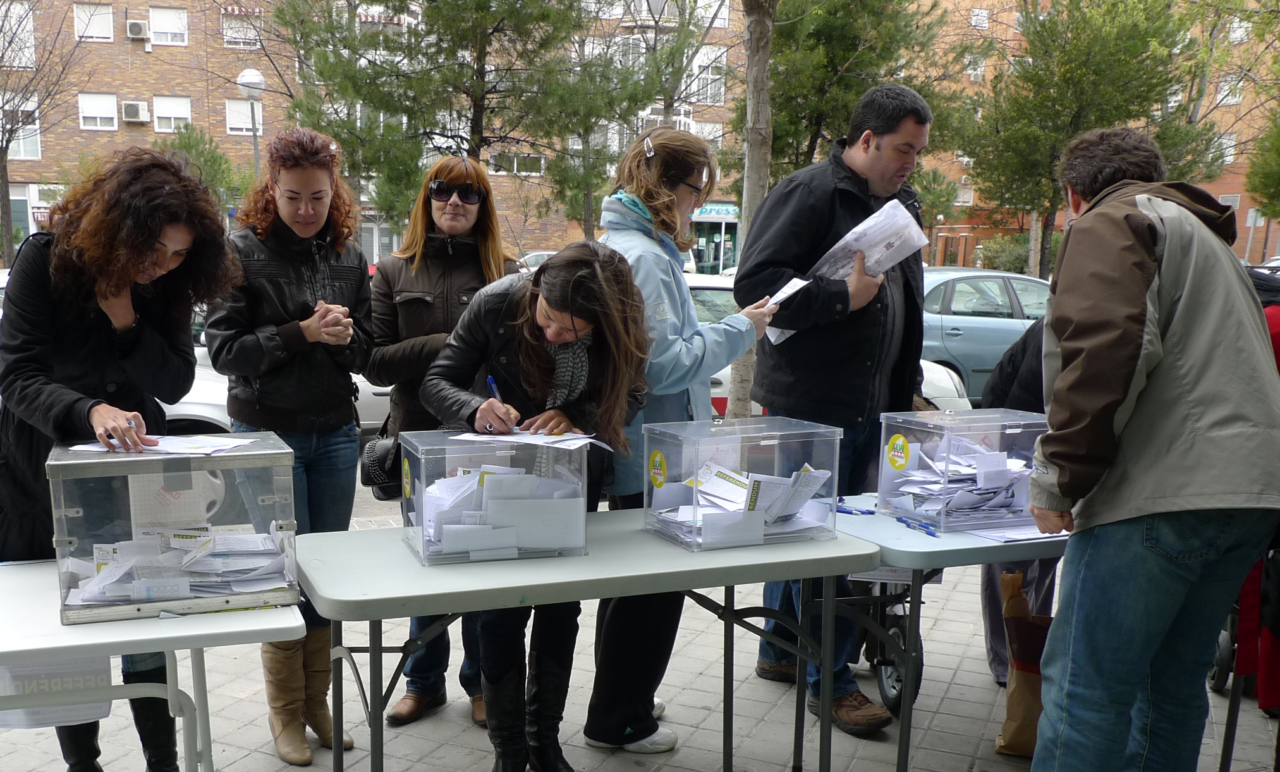 Más de 5.000 vecinos piden en referéndum un centro de salud para Butarque