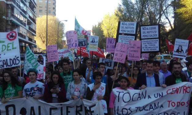 La FRAVM se opone al cierre del Pérez Galdós y condena la actuación policial
