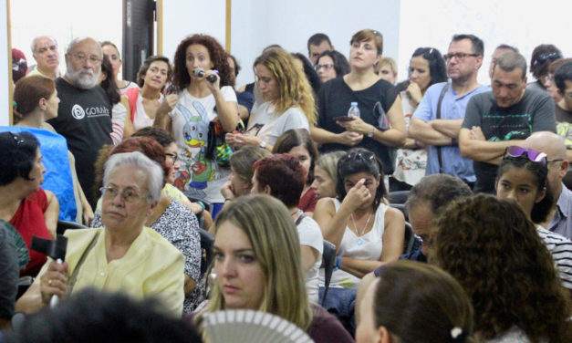 Madres y padres del instituto Juan Ramón Jiménez de Villaverde denuncian la grave situación educativa del centro