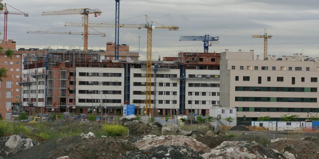 Las AAVV reclaman una conexión con la M-45 y viviendas públicas en alquiler para el nuevo Barrio del Jarama de Coslada