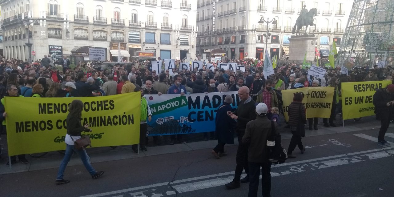 Varios cientos de personas se manifiestan en defensa de Madrid Central