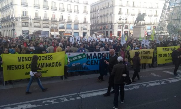 Varios cientos de personas se manifiestan en defensa de Madrid Central