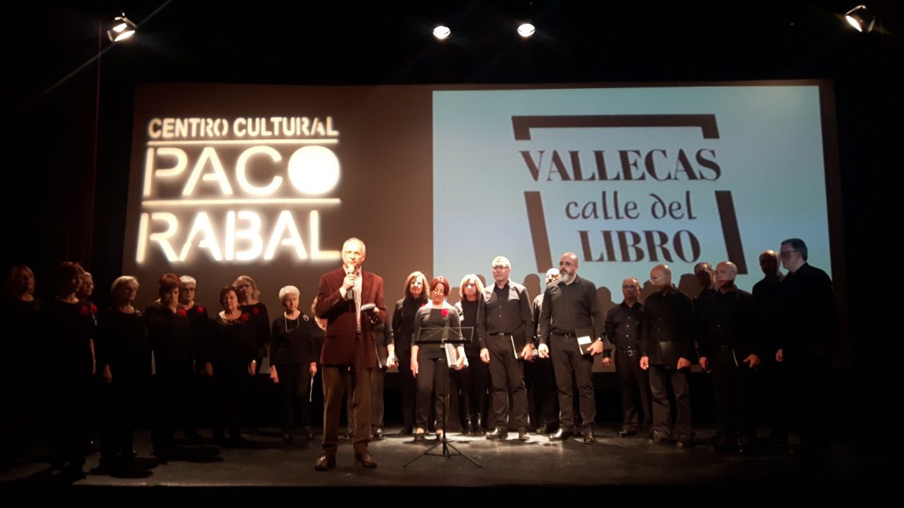 La poeta Ángeles Mora inaugura la XX edición de Vallecas Calle del Libro