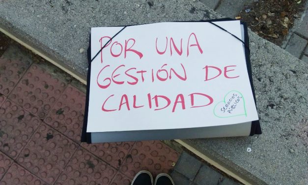 Las asociaciones vecinales de Puente de Vallecas denuncian caos organizativo en los test masivos