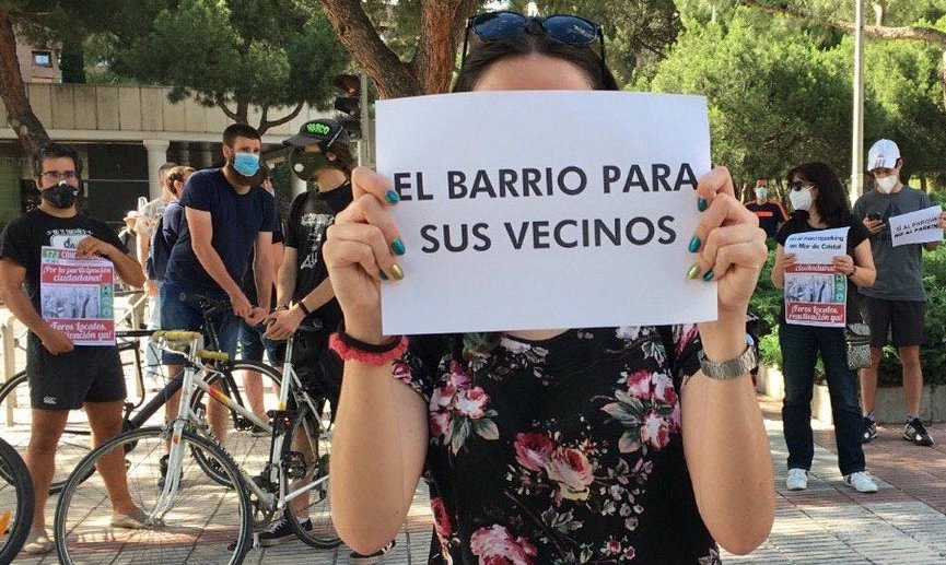 Colectivos vecinales de Hortaleza protestan contra la reactivación del proyecto de aparcamiento de Mar de Cristal