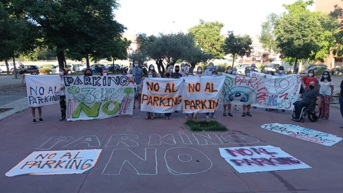 Manifestación en Fuencarral-El Pardo contra el macroaparcamiento de Tres Olivos