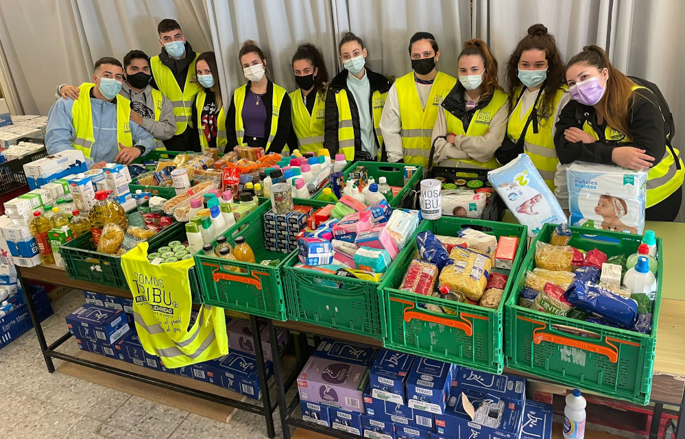 Las redes vecinales de Madrid siguen ayudando con alimentos a más de 13.000 personas al mes