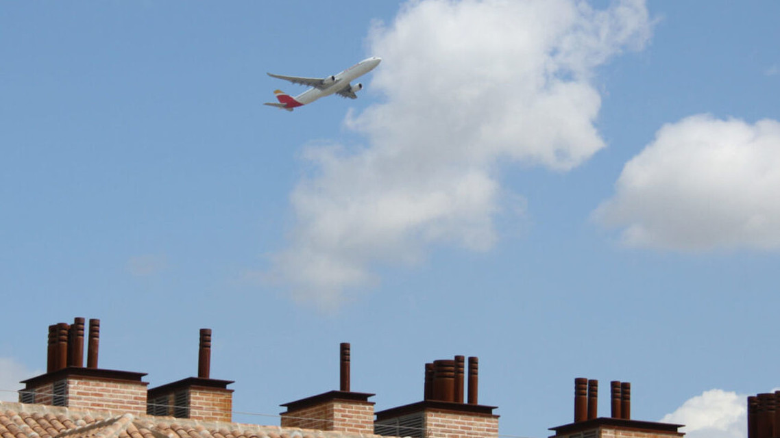 La Plataforma contra la ampliación de Barajas denuncia el aumento de vuelos durante la temporada de invierno