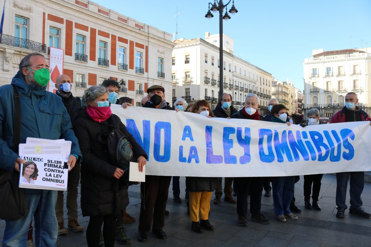 Más de 50.000 firmas ciudadanas para que no se tramite la Ley Ómnibus del Gobierno de Díaz Ayuso