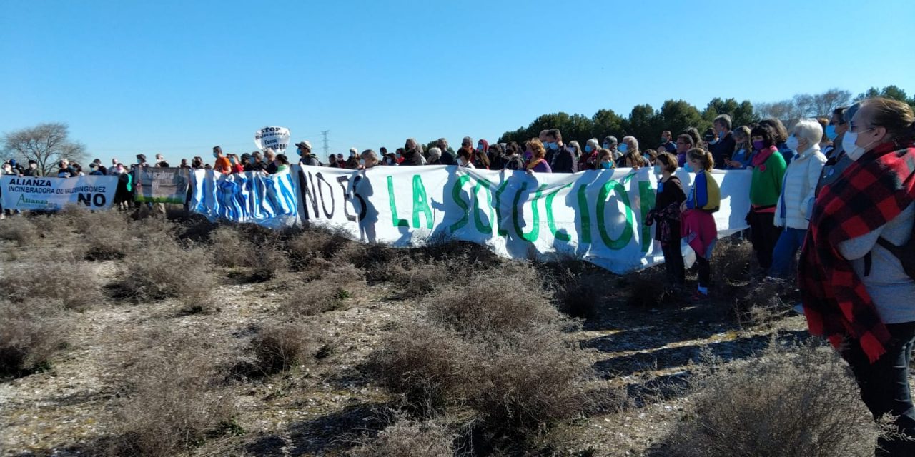 Medio millar de personas denuncia la mala gestión de la incineradora de Valdemingómez y exige su cierre