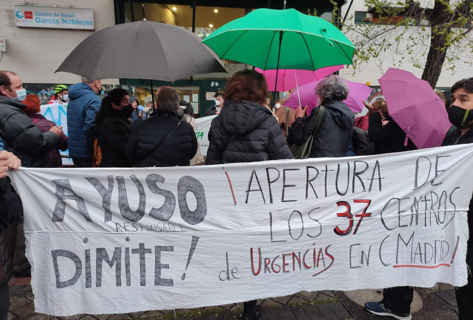 Colectivos vecinales de San Blas y Ciudad Lineal se manifiestan por cuarta vez para pedir la reapertura del único SUAP de los dos distritos