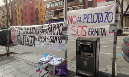 Ruido de cazuelas para protestar contra el pelotazo de la Ermita del Santo