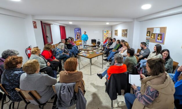 Entidades vecinales y sociales de San Blas-Canillejas celebran un encuentro para trabajar por la buena convivencia en su distrito