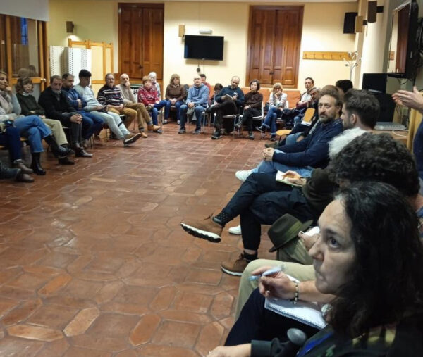 Imagen de la reunión de colectivos ecologistas y vecinales celebrada en Morata de Tajuña