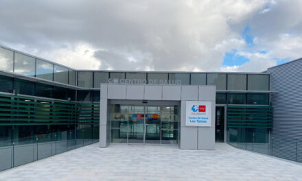 Un mes y medio después de su apertura, el Centro de Salud de Las Tablas solo dispone de un médico, un pediatra y un enfermero por turno