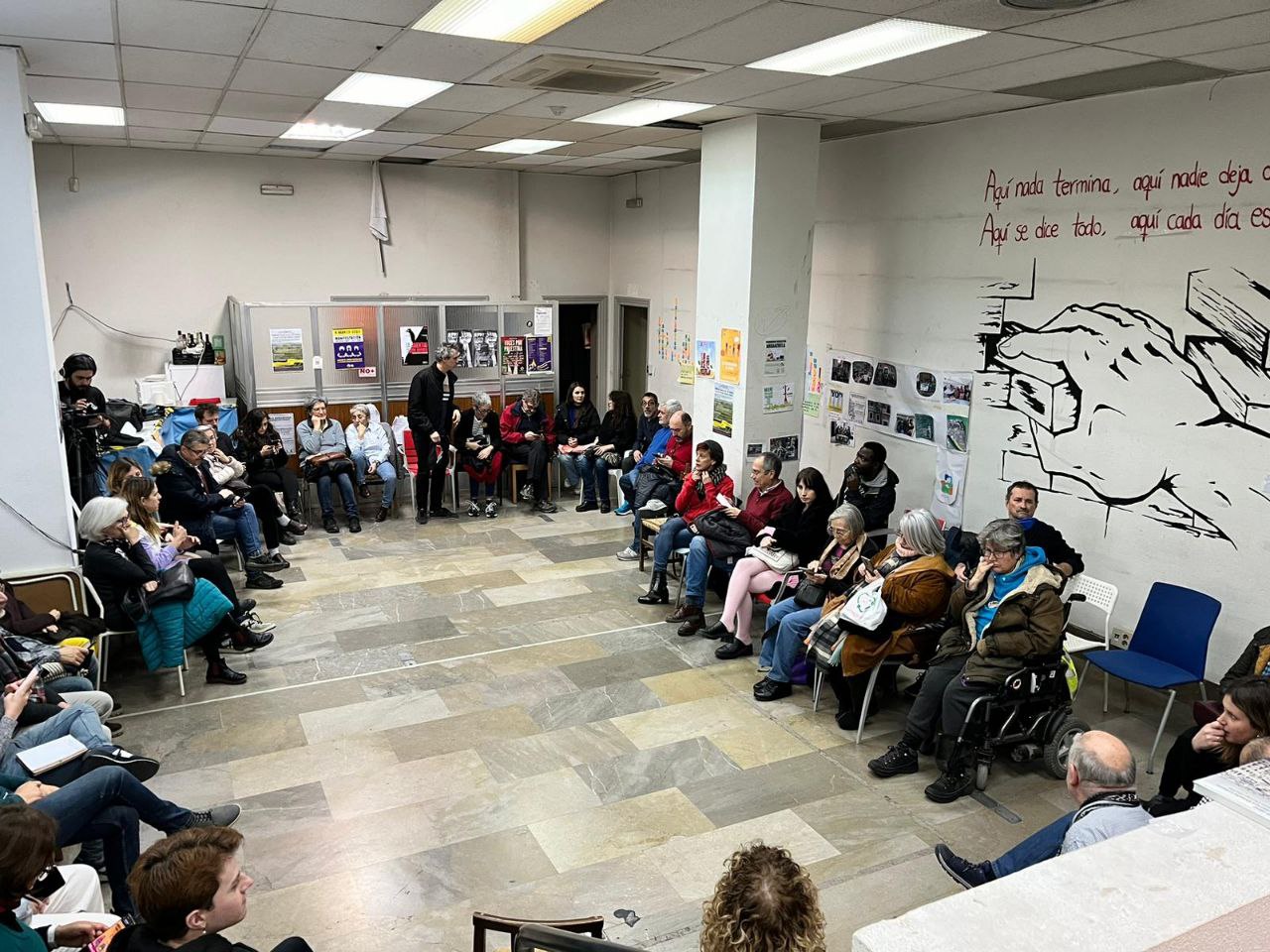 Asamblea sobre VUT en el centro social La Ferroviaria de Arganzuela