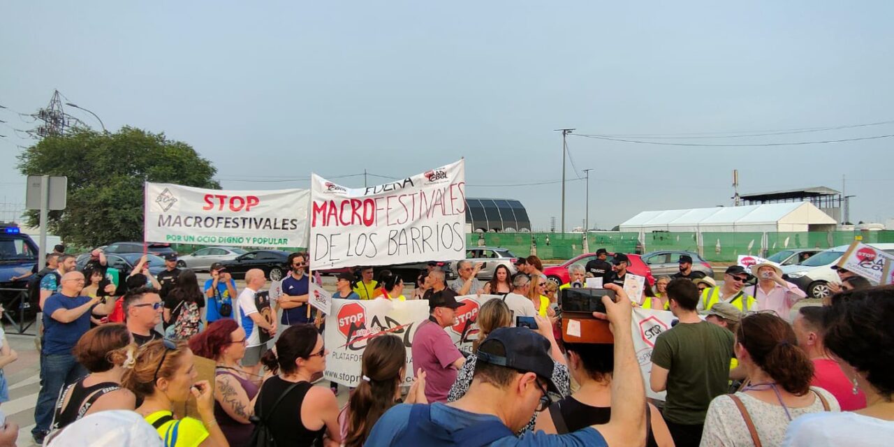 Los colectivos vecinales se alzan contra la “eventificación” de la capital, un fenómeno que hace insoportable la convivencia en algunos barrios