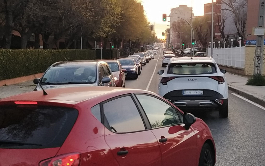 La AV de Campamento acude al Defensor del Pueblo y a la Fiscalía ante el incumplimiento reiterado de los límites de velocidad en la carretera de Boadilla