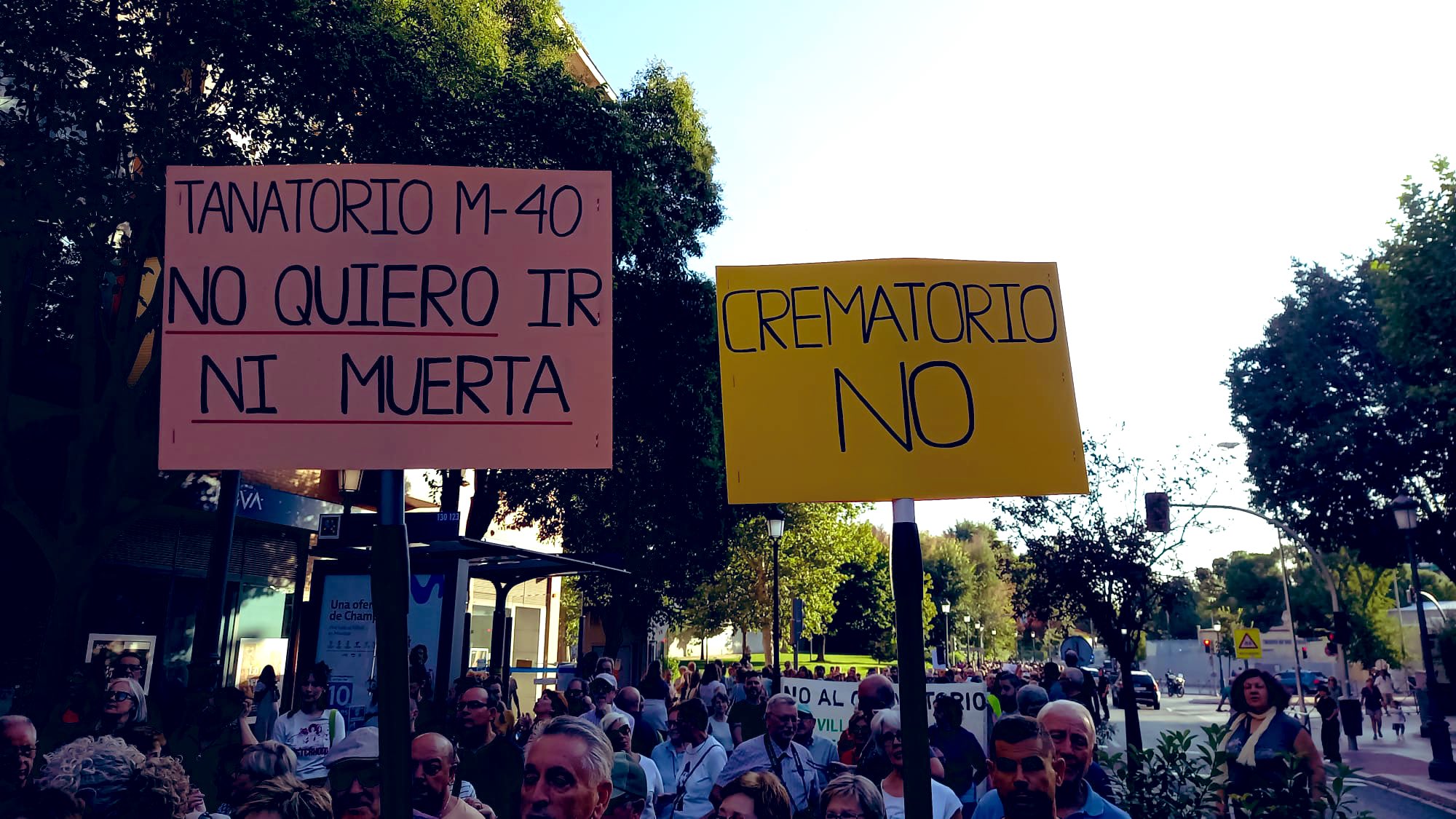 Manifestación contra el crematorio, septiembre de 2024