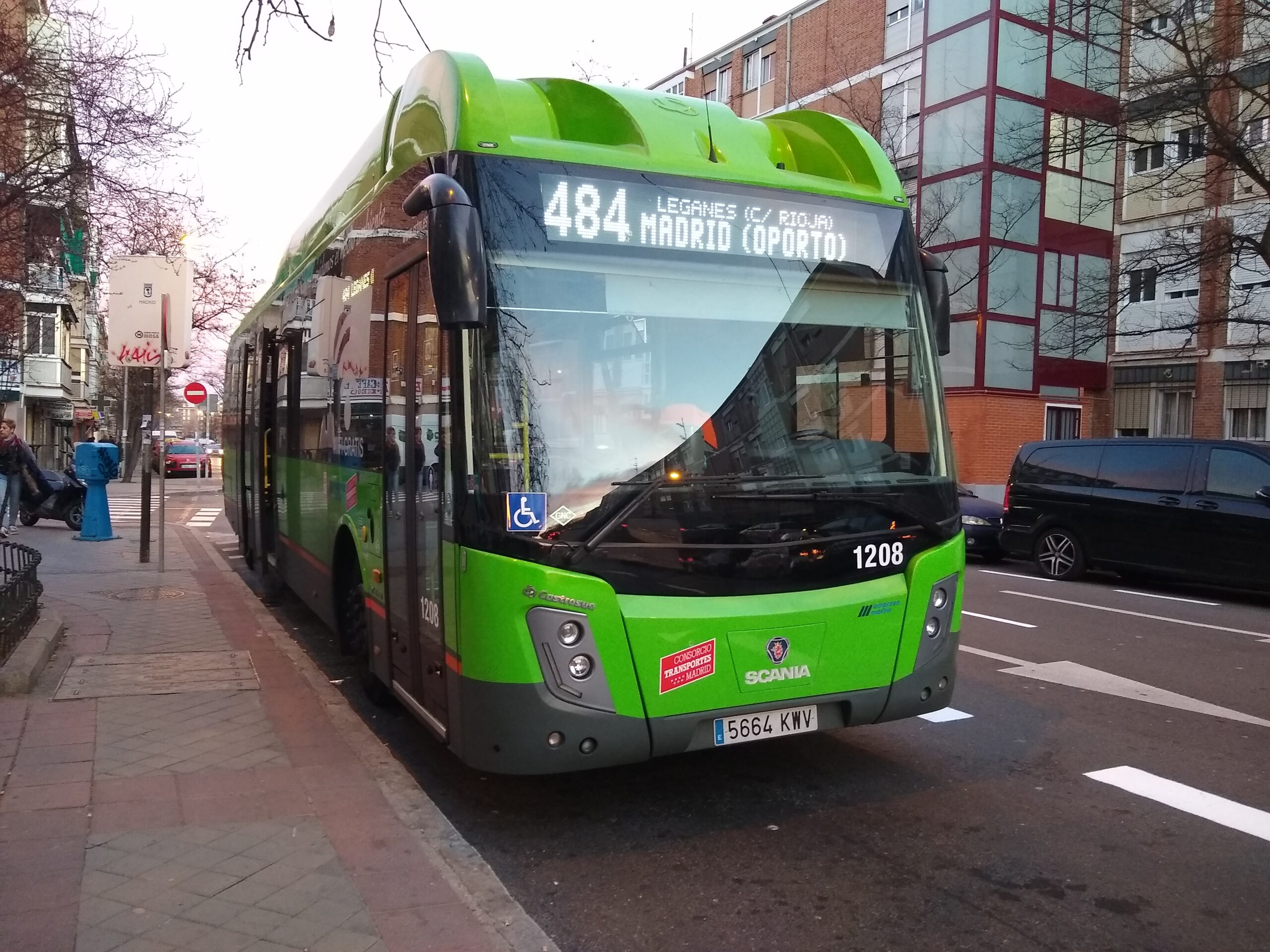 Las asociaciones vecinales de Leganés presentan alegaciones al nuevo mapa de autobuses interurbanos