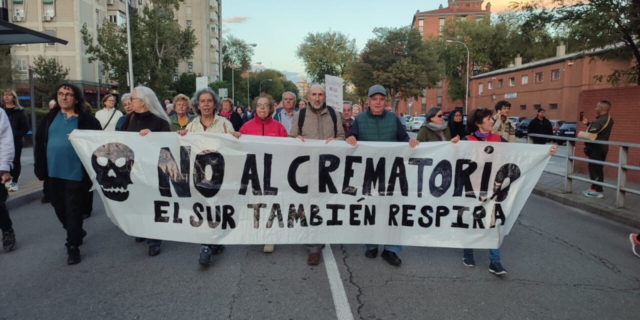 Protesta contra el crematorio de la M40 ante el festival Eurovisión Junior