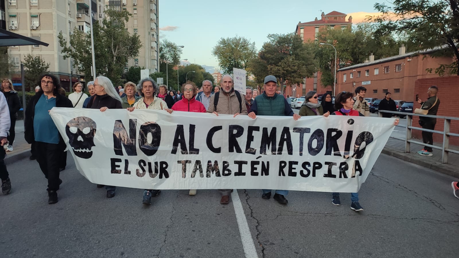 Protesta contra el crematorio de la M40 ante el festival Eurovisión Junior