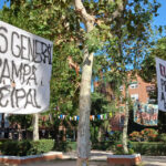 La AV Poetas Dehesa de la Villa denuncia al Ayuntamiento de Madrid por retirar carteles de protesta de un espacio vecinal privado